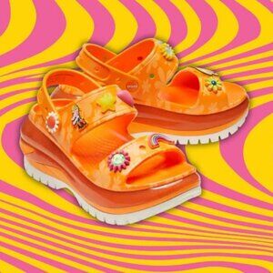 Disney x Crocs Lizzie McGuire Sandals M4/W6 + Jibbitz for Adult NWT Women Size 6